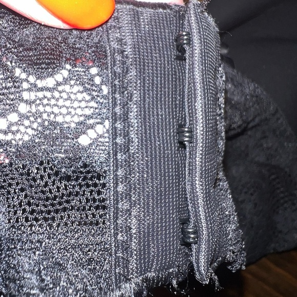 Victoria’s Secret Angels Ipex Black Lace Women's Bra, size 40C, full coverage - Picture 6 of 6